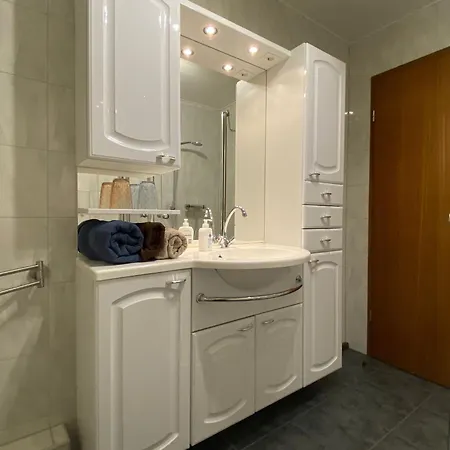 Apartment D Pohl